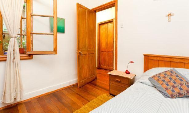 Bed & Breakfast Alojamiento Alberto Magno Santiago