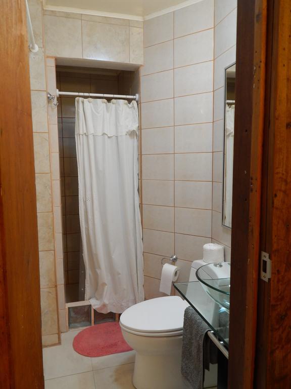 Bed & Breakfast Alojamiento Alberto Magno Santiago